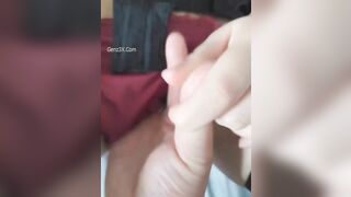 Nứng Quá Không Kịp Cởi Đồ Ra Đã Vạch Lồn Ra Chịch
