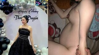 Clip Hot Thuỳ Duyên Có Bầu Nhưng Vẫn Đi Ngoại Tình