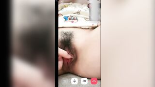 Gọi điện thủ dâm cùng em học sinh vú to lồn ngon há mồm cho các anh bắn tinh vào