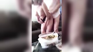 Con dâu dâm đãng ăn mì cũng bị bố chồng lôi dậy móc lồn sờ vú địt vào lồn dâm