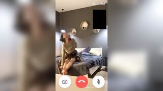 Lần đầu threesome mà em chơi bạo quá cho các anh chịch không bao luôn