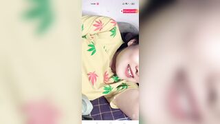 Em là mẹ đơn thân thiếu tiền nuôi con mong các anh giúp đỡ em hứa cho húp ạ