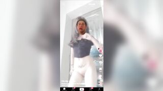Sưu tầm các em nhảy trend TikTok nude