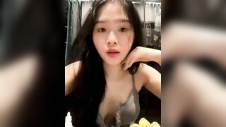 Bé sinh viên 2k6 mới đổi tư thế nhìn vú em mà anh đã xuất tinh rút ra không kịp