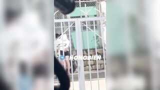 Học sinh bóp vú móc lồn ngay trước cửa nhà p2