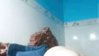 Em học sinh cấp 2lộ clip call sex cùng người yêu