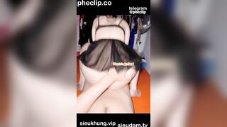 Vãi, Bác Gái cứ Mặc Đồ Sexy Lộ Vú lồn ở Nhà Làm nứng cặc đè ra djt nhau luôn