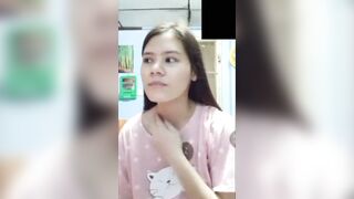 Gọi điện cho em trai xem hàng vú to lồn non dâm đãng cho trai thủ dâm