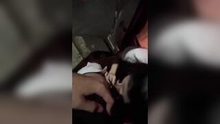 Đưa em nó ra công viên bắt cởi quần ra khoe lồn bú mút con cặc dâm đãng