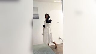 Nứng cặc Đúng Lúc con bạn về, Nó Cởi đồ Thay quần Áo Cho lút Cán djt nhau luôn