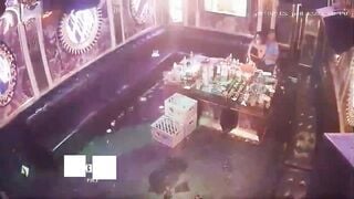 Chịch nhân viên tại quán karaoke hack camera p1