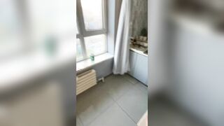 Loạn luân doggy em họ mình dây loli ở dưới phòng bếp khi bố mẹ đi vắng
