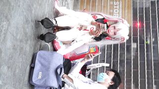 Quay lén e cosplayer loli xinh xắn dáng yêu mặc quần lót lọt khe lồn múp