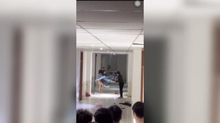 Cực hot, Em gái khoả thân Phá đồ đạc ở Bệnh viện bị cưỡng chế Sờ lồn