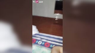 Bé nữ sinh vừa tan học về trong áo đồng phục trường đã vào nhà nghỉ với anh 2