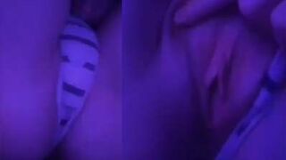 Sex Em Muốn Đụ Mà Anh Không Có Ở Đây