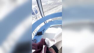 Bên bển: đi cáp treo mà lm chuyện đó nè!!!