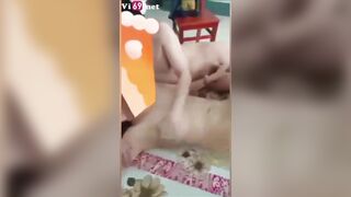 Anh chồng tâm lý quá đứng quay phim cho 2 thằng bạn chịch vợ còn bảo không cần bao 2