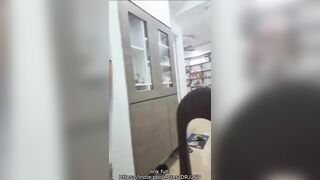 sang nhà bạn chơi mà chỉ nhăm nhăm cắm buồi vào lồn vợ bạn