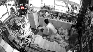 Hack cam nhìn ông chủ hiệu thuốc địt nhau với em rau răm