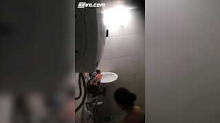 Quay lén Bà chị họ Đi tắm, Thay đồ Mặc váy không mặc quần lót móc lồn rên rỉ