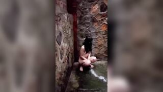 Đánh ghen lột đồ còn bị đổ sữa vô bướm