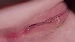 Lồn dâm rỉ nước