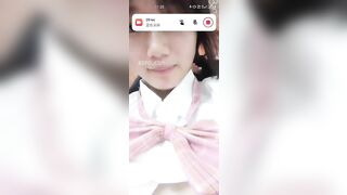 Em gái dễ thương tự sướng trên QQ