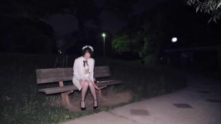 Cô gái thủ dâm nơi công cộng bị phát hiện bị đụ 3
