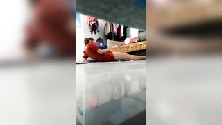 Sex Quay Lén Em Công Nhân Tự Móc Bướm Trong Phòng Trọ
