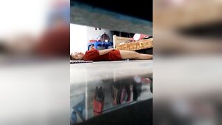 Quay lén chị gái ở nhà một mình nứng lồn quá thủ dâm