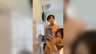 Thanh niên ăn hại đưa được cô bạn thân vào nhà nghỉ còn chịch nhầm lỗ 2