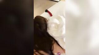 Đang nghe điện thoại mà anh chịch sướng quá em rên đủ các thứ tiếng luôn