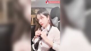 Em thư ký vú to lồn múp siêu dâm bú mút con cặc xếp trong ô tô