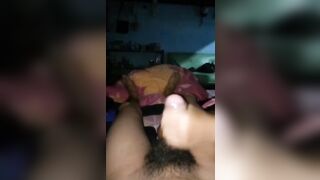 Vừa đút con cu vào em đã rên rồi