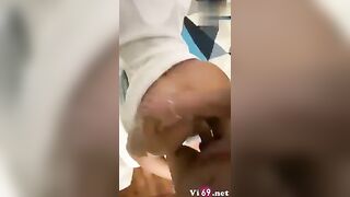 GV mà cũng nứng lồn, vì con cặc của em To làm cô lên đỉnh
