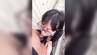 Gạ cô đồng nghiệp kính cận vú bự lên tầng thượng cả cơn nứng
