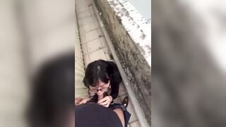Gạ cô đồng nghiệp kính cận vú bự lên tầng thượng cả cơn nứng