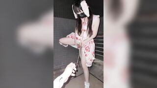 Ladyboy slave đi đái