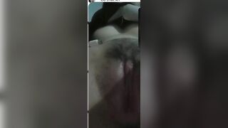 Em gái lộ hàng khi call