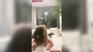 Đang ngủ thì người yêu dí cặc vào lồn địt vẫn con gáy ngủ vú to lồn non siêu dâm