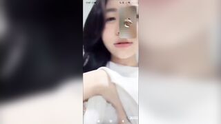 Call vid với e rau non xinh đẹp gạ e cởi đồ show vú thủ dâm P2