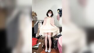 Bé loli siêu dễ thương tập thủ dâm