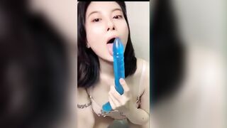 Em gái dâm đãng vú to lồn ngon thủ dâm kích thích siêu dâm