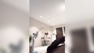 Bắn tinh tràn họng con bạn thân 2k9 xinh đẹp cùng lớp sau buổi tan học