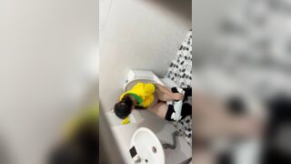 Quay lén e giáo viên mới vào làm