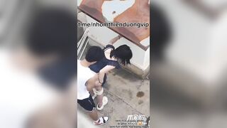 Đang quay lén thì xém bị phát hiện r