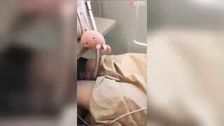 Chơi bài thua bị địt tê lồn từ nhà ra đường vú to lồn ngon