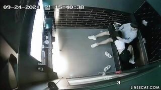2 em học sinh địt nhau trong quán hát bị quay lén dâm đãng