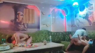 Đi Karaoke hát thì không lo hát mà mỗi thằng gọi một em ra chịch P.6